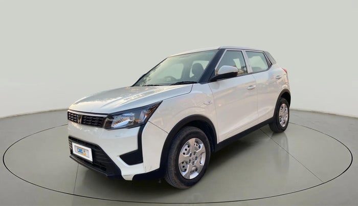 2023 Mahindra XUV300 W4 1.2 PETROL, Petrol, Manual, 11,243 km, Left Front Diagonal