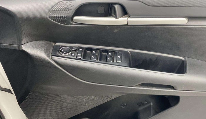 2022 KIA SONET HTK PLUS 1.0 IMT, Petrol, Manual, 38,932 km, Driver Side Door Panels Control