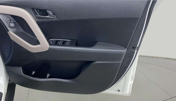2017 Hyundai Creta E PLUS 1.6 PETROL, Petrol, Manual, 58,326 km, Driver Side Door Panels Control