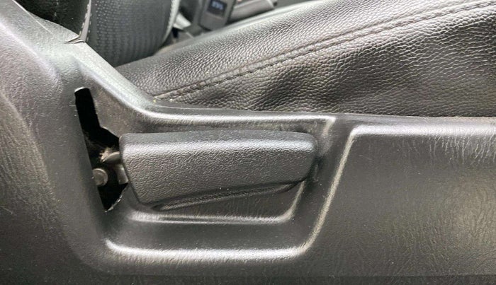 2019 Maruti Alto VXI, Petrol, Manual, 17,280 km, Driver Side Adjustment Panel