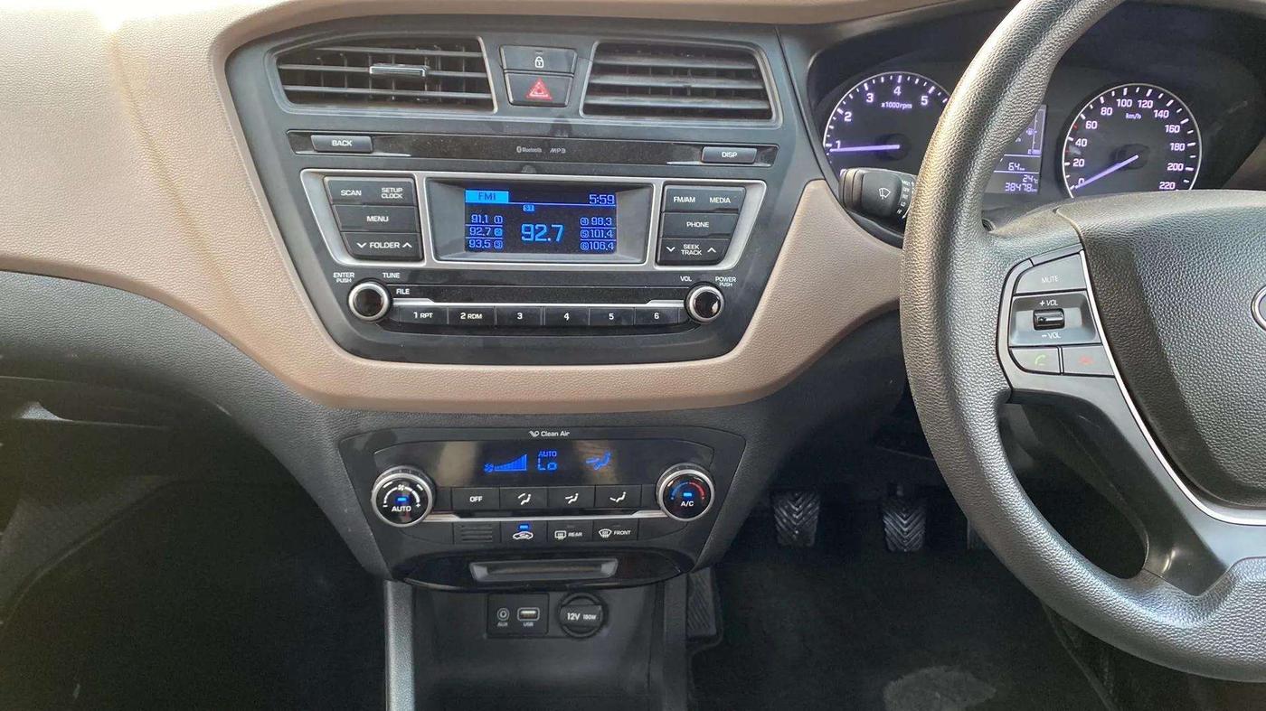 2016 Hyundai Elite i20 SPORTZ 1.2, Petrol, Manual, 38,776 km, Air Conditioner