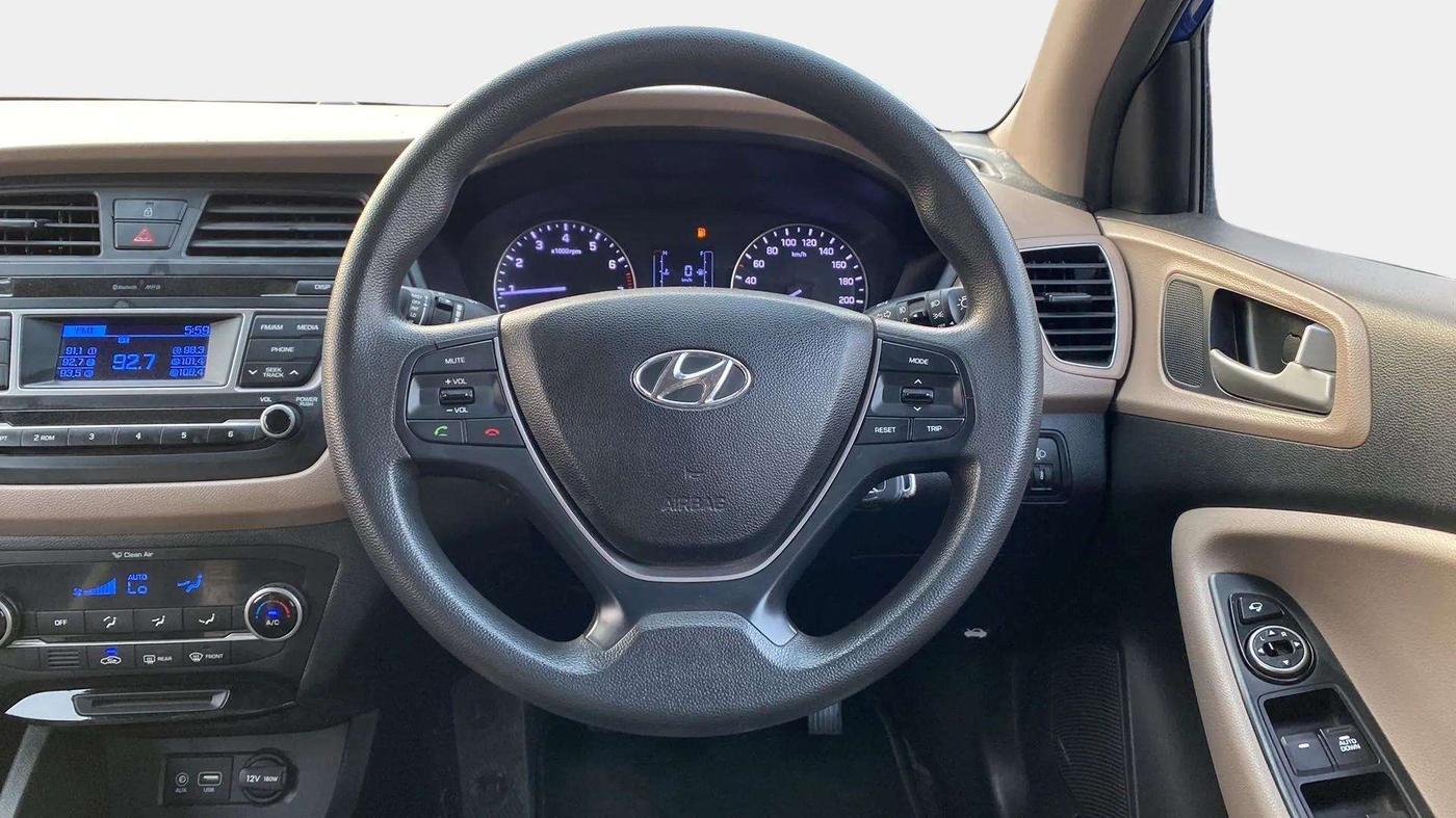 2016 Hyundai Elite i20 SPORTZ 1.2, Petrol, Manual, 38,776 km, Steering Wheel Close Up