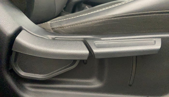 2021 Hyundai VENUE SX 1.0 (O) TURBO IMT, Petrol, Manual, 24,019 km, Driver Side Adjustment Panel