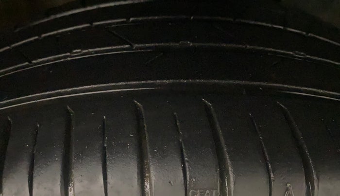 2021 Hyundai VENUE SX 1.0 (O) TURBO IMT, Petrol, Manual, 24,019 km, Right Front Tyre Tread