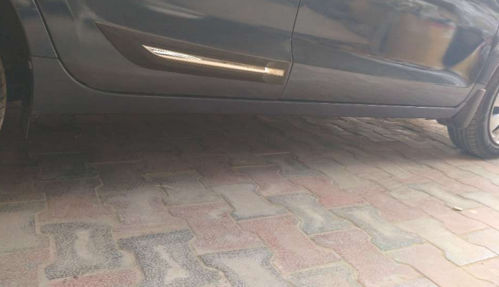 2018 Maruti Baleno DELTA PETROL 1.2, Petrol, Manual, 99,577 km, Right running board - Minor scratches