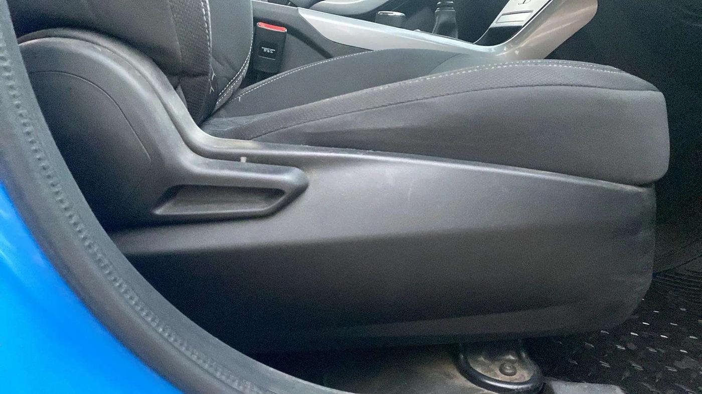 2020 Tata NEXON XE PETROL, Petrol, Manual, 40,370 km, Driver Side Adjustment Panel