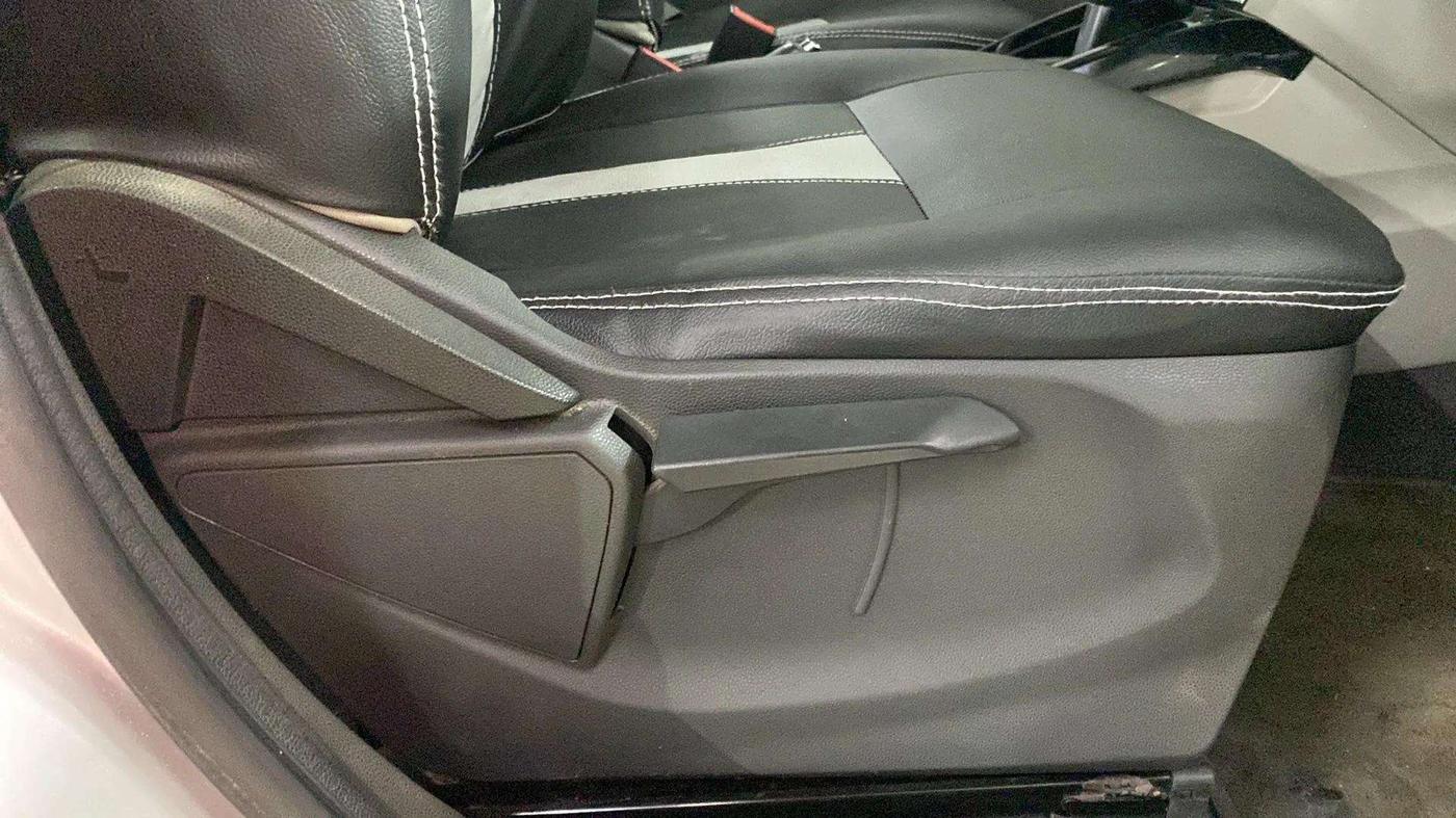 2017 Ford Ecosport TITANIUM 1.5L PETROL AT, Petrol, Automatic, 53,021 km, Driver Side Adjustment Panel