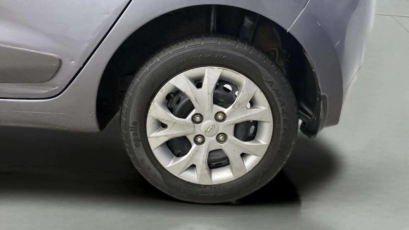 2016 Hyundai Grand i10 SPORTZ 1.2 KAPPA VTVT, Petrol, Manual, 79,712 km, Left Rear Wheel