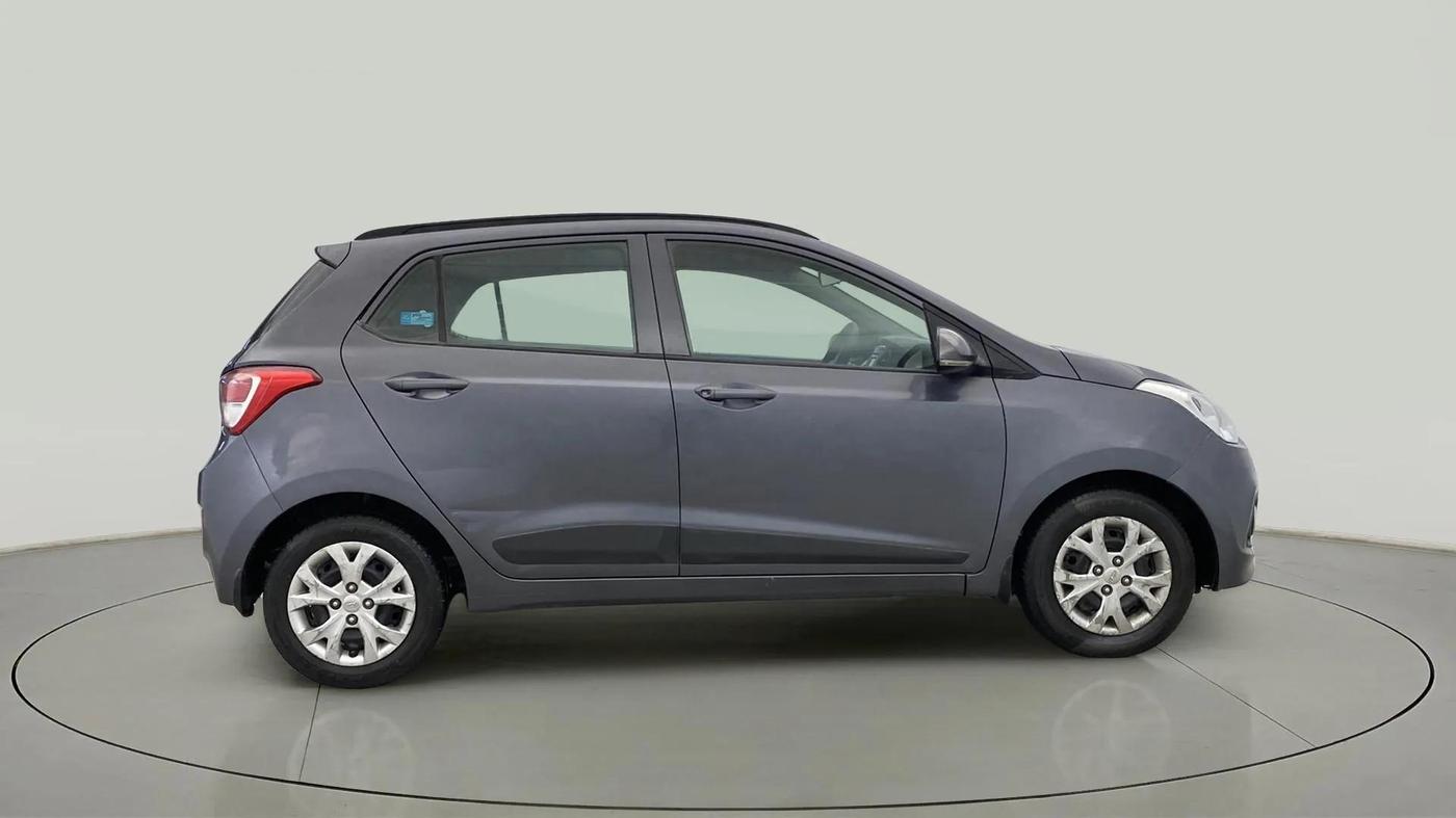 2016 Hyundai Grand i10 SPORTZ 1.2 KAPPA VTVT, Petrol, Manual, 79,712 km, Right Side View