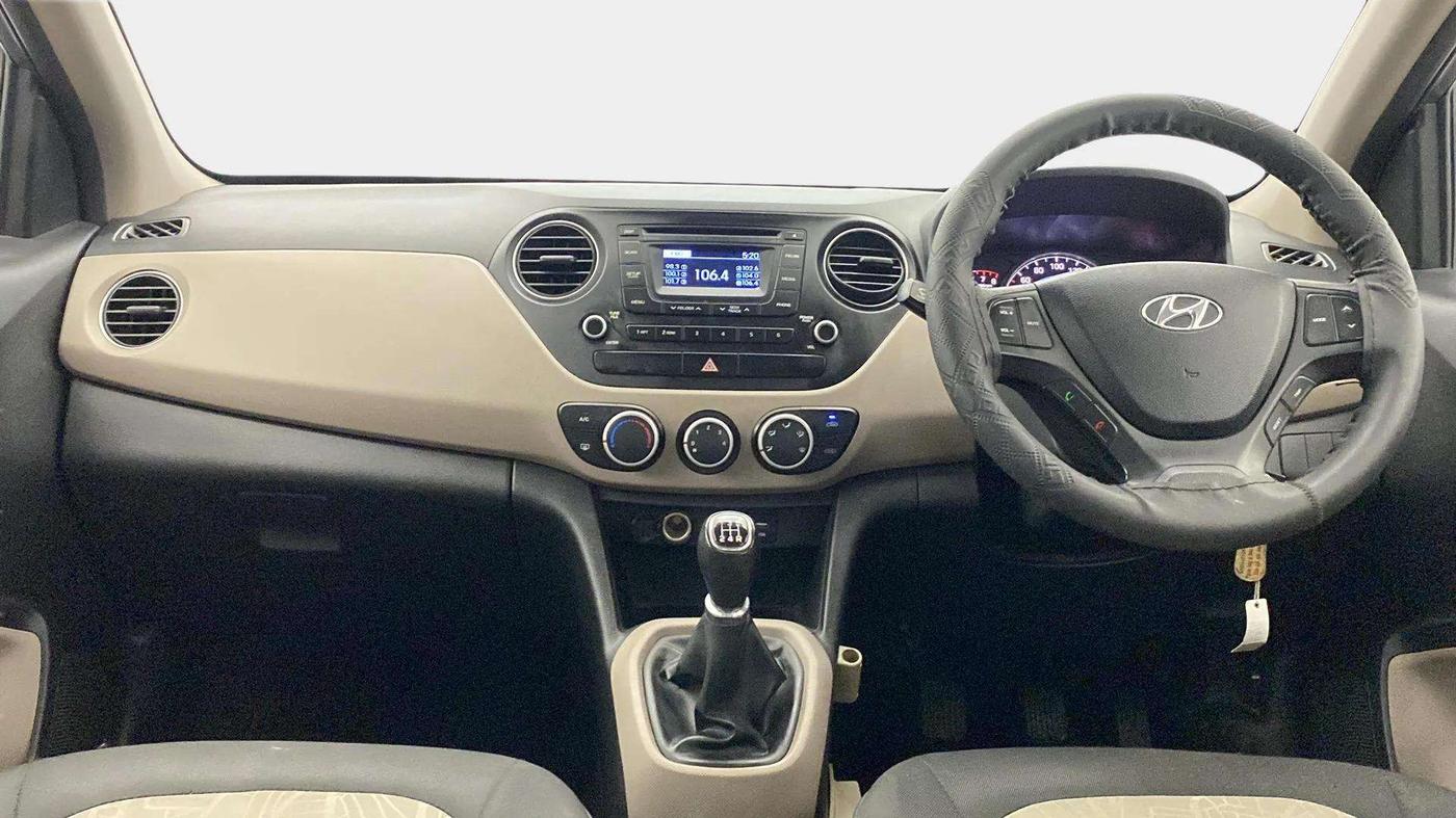 2016 Hyundai Grand i10 SPORTZ 1.2 KAPPA VTVT, Petrol, Manual, 79,712 km, Dashboard