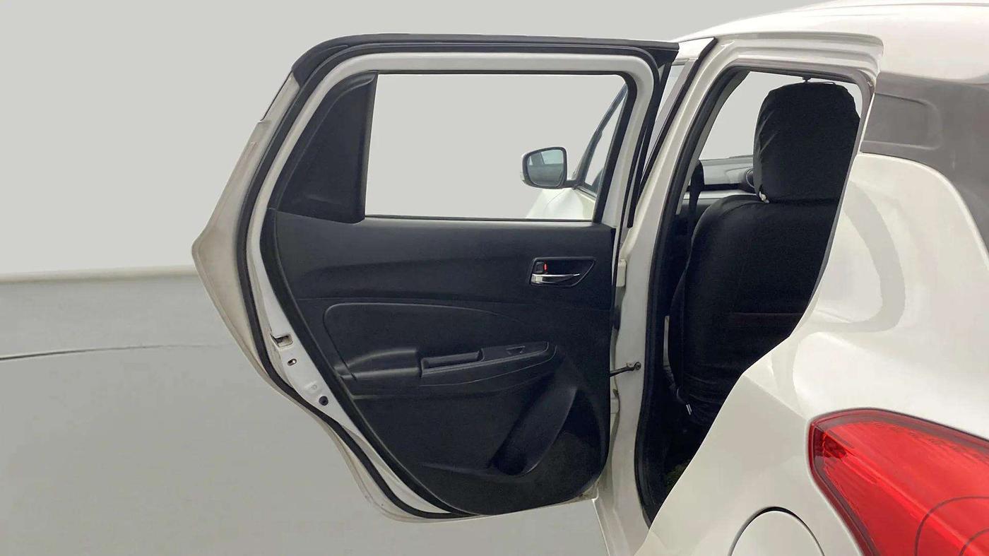 2018 Maruti Swift VXI, Petrol, Manual, 32,499 km, LHS Rear Door