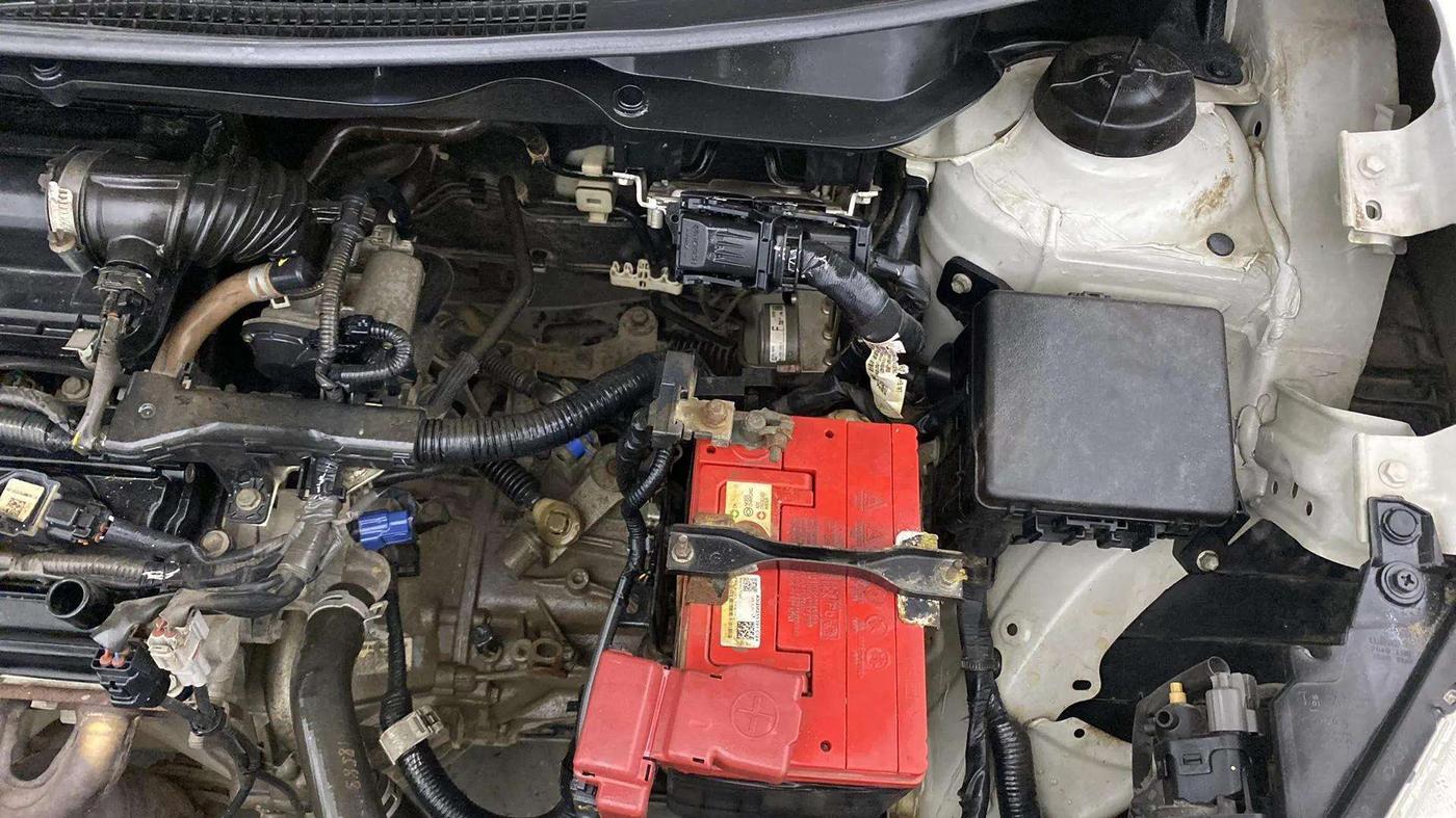 2018 Maruti Swift VXI, Petrol, Manual, 32,499 km, Engine View - Left