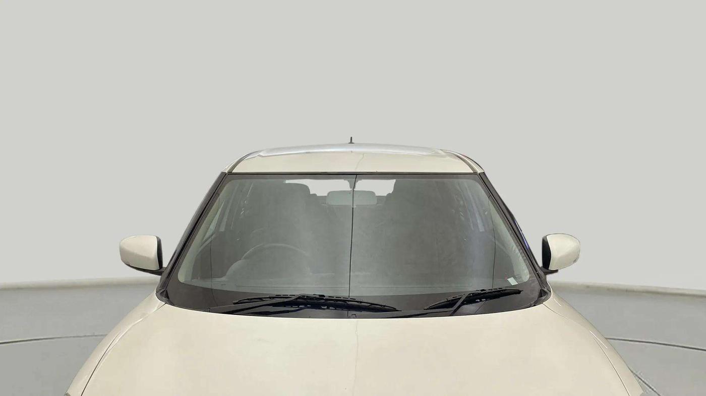 2018 Maruti Swift VXI, Petrol, Manual, 32,499 km, Front Windshield