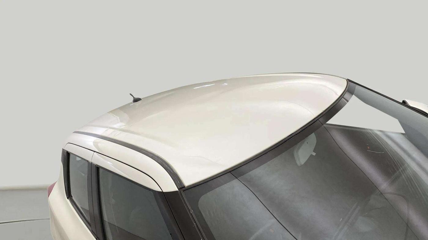 2018 Maruti Swift VXI, Petrol, Manual, 32,499 km, Roof