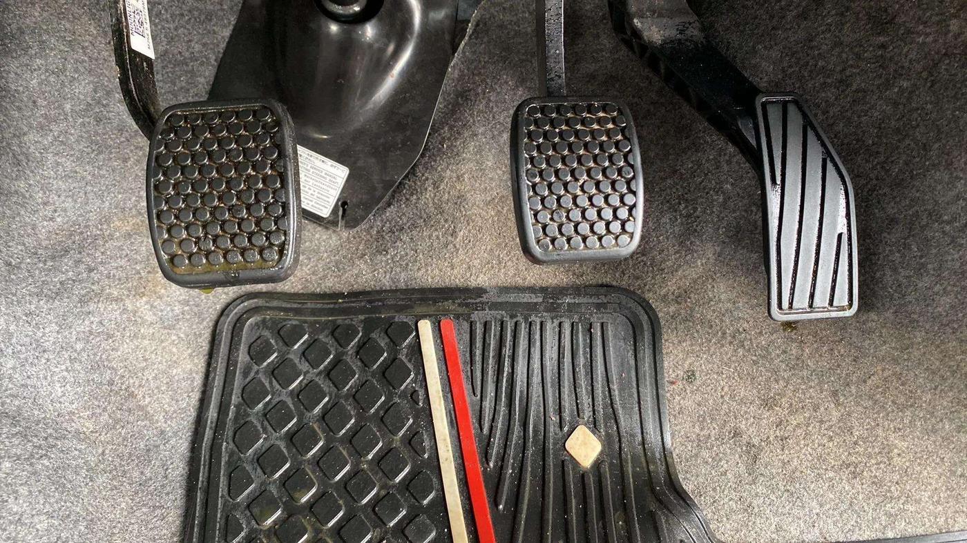 2021 Maruti Alto VXI, Petrol, Manual, 15,829 km, Pedals