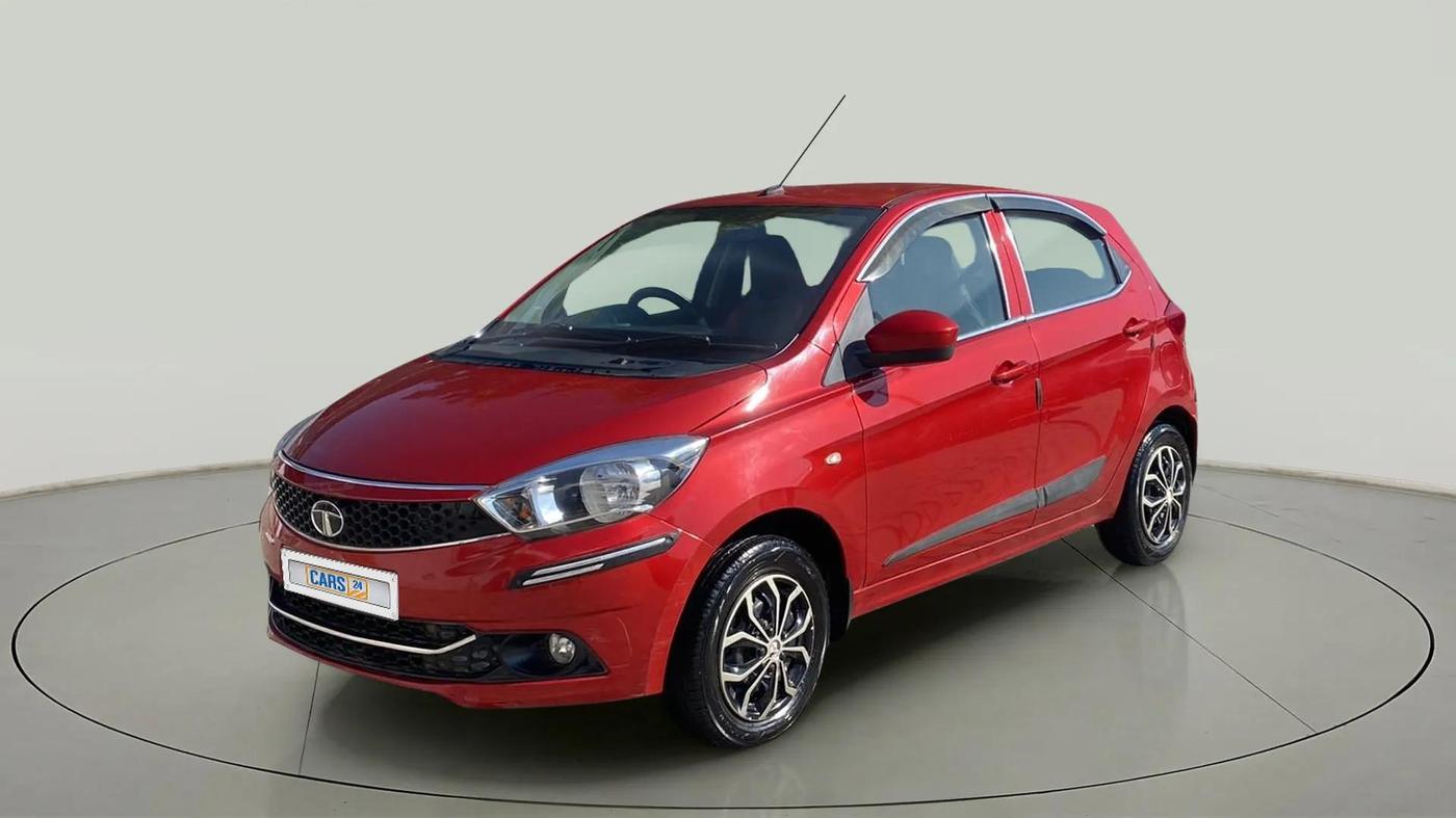 2018 Tata Tiago XT PETROL, CNG, Manual, 64,615 km, Left Front Diagonal