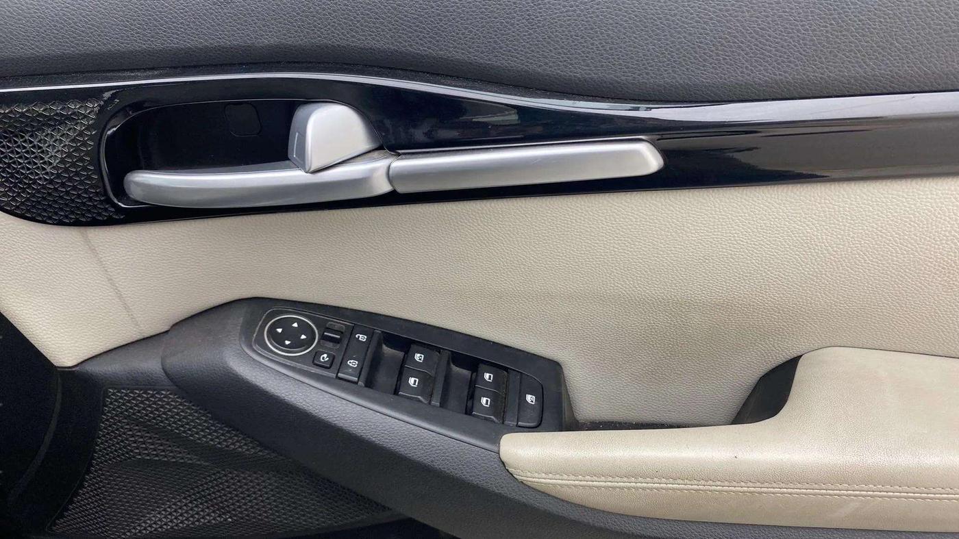 2021 KIA SELTOS HTX IVT 1.5 PETROL, Petrol, Automatic, 27,372 km, Driver Side Door Panels Control