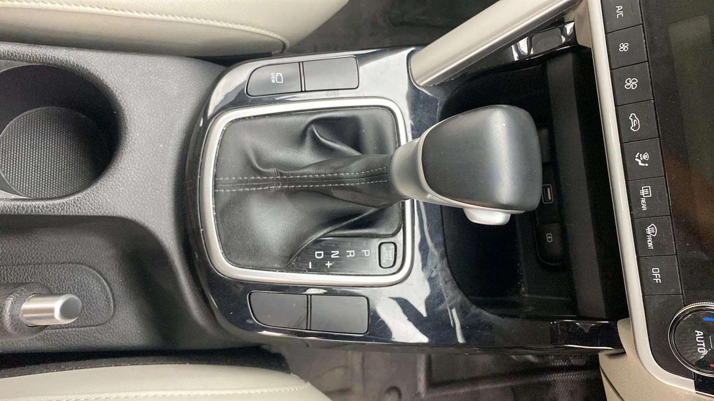 2021 KIA SELTOS HTX IVT 1.5 PETROL, Petrol, Automatic, 27,372 km, Gear Lever
