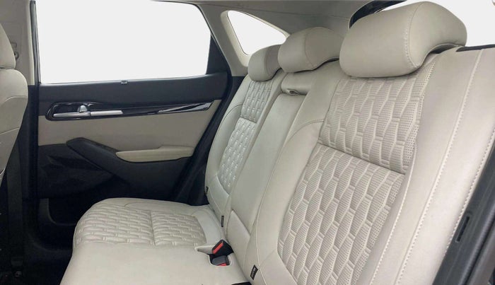 2021 KIA SELTOS HTX IVT 1.5 PETROL, Petrol, Automatic, 27,372 km, Right Side Rear Door Cabin