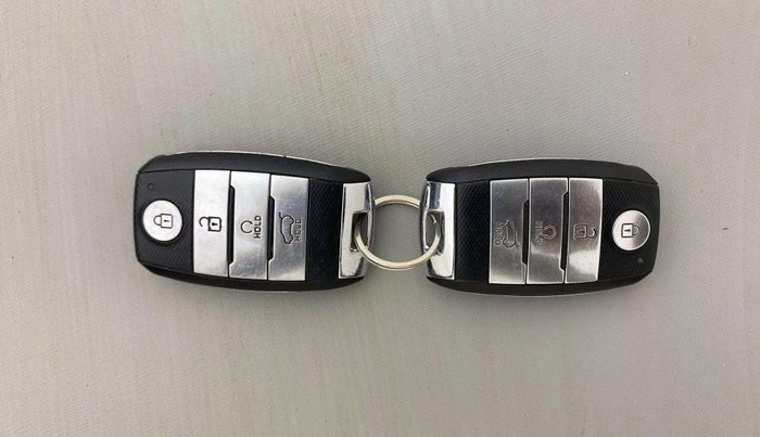 2021 KIA SELTOS HTX IVT 1.5 PETROL, Petrol, Automatic, 27,372 km, Key Close Up