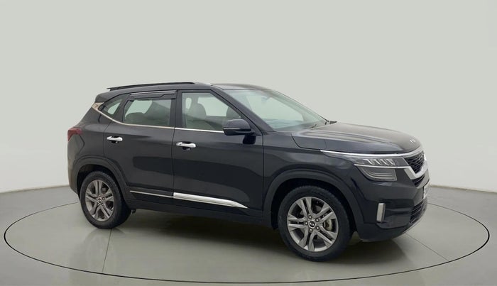 2021 KIA SELTOS HTX IVT 1.5 PETROL, Petrol, Automatic, 27,372 km, Right Front Diagonal