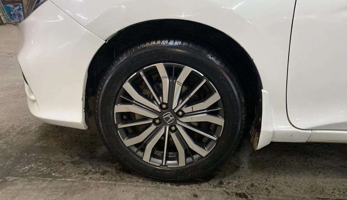 2017 Honda City 1.5L I-VTEC ZX CVT, Petrol, Automatic, 30,331 km, Left front tyre - Minor crack