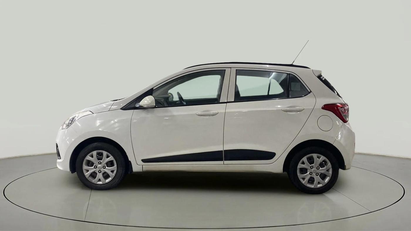2015 Hyundai Grand i10 SPORTZ 1.2 KAPPA VTVT, Petrol, Manual, 64,321 km, Left Side