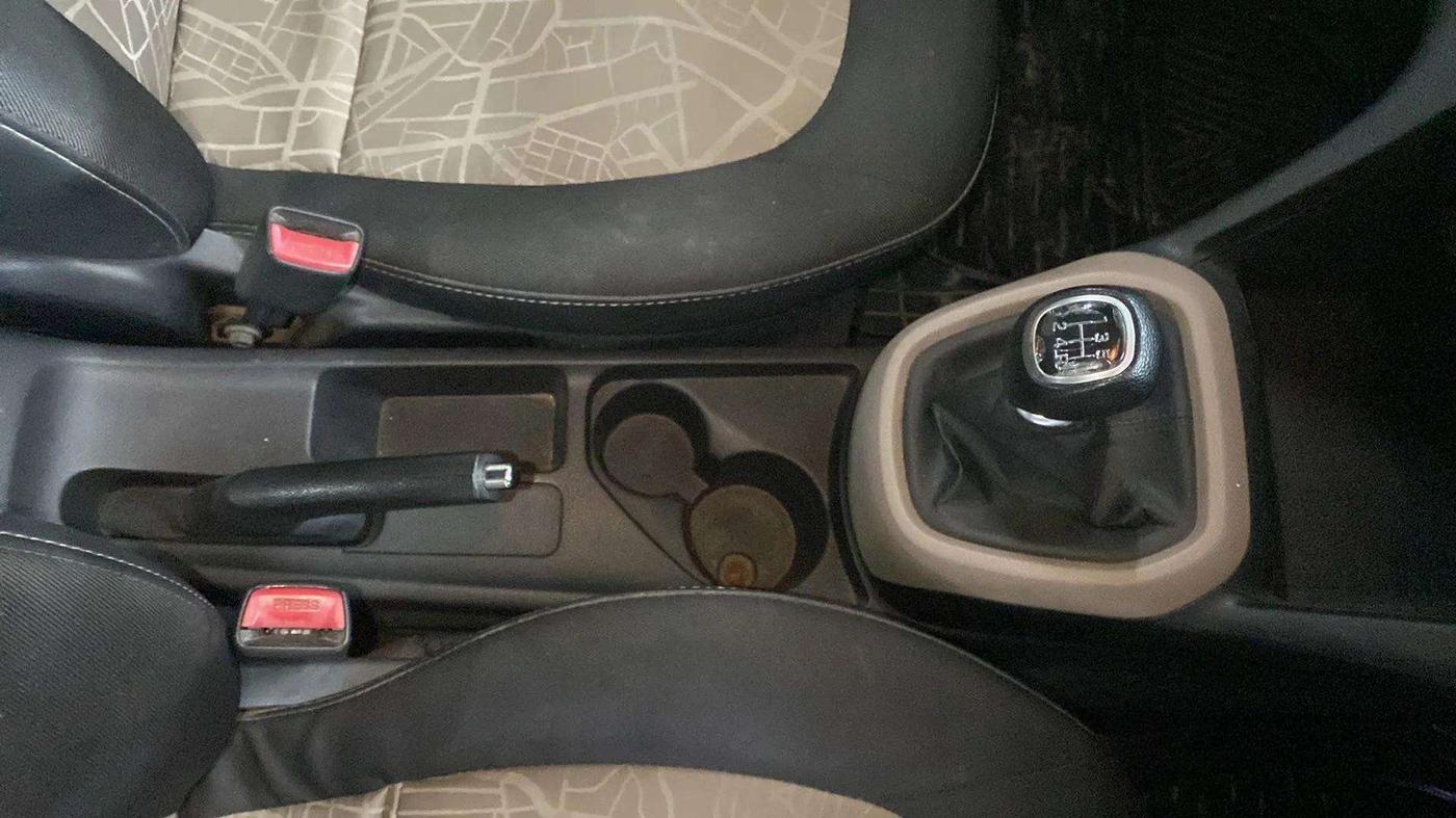 2015 Hyundai Grand i10 SPORTZ 1.2 KAPPA VTVT, Petrol, Manual, 64,321 km, Gear Lever