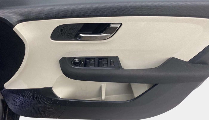 2021 Tata ALTROZ XZ PLUS PETROL, Petrol, Manual, 21,172 km, Driver Side Door Panels Control
