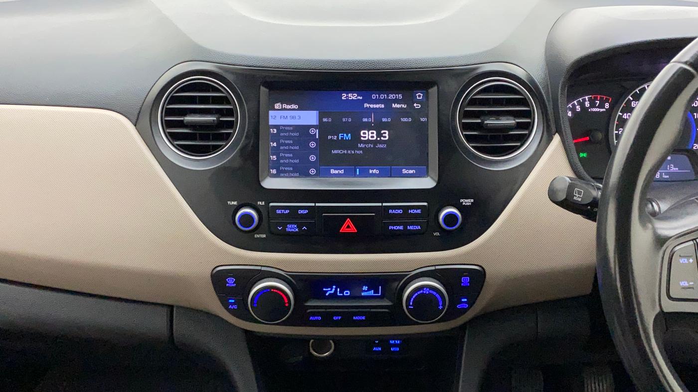 2017 Hyundai Grand i10 ASTA 1.2 KAPPA VTVT, Petrol, Manual, 40,581 km, Air Conditioner