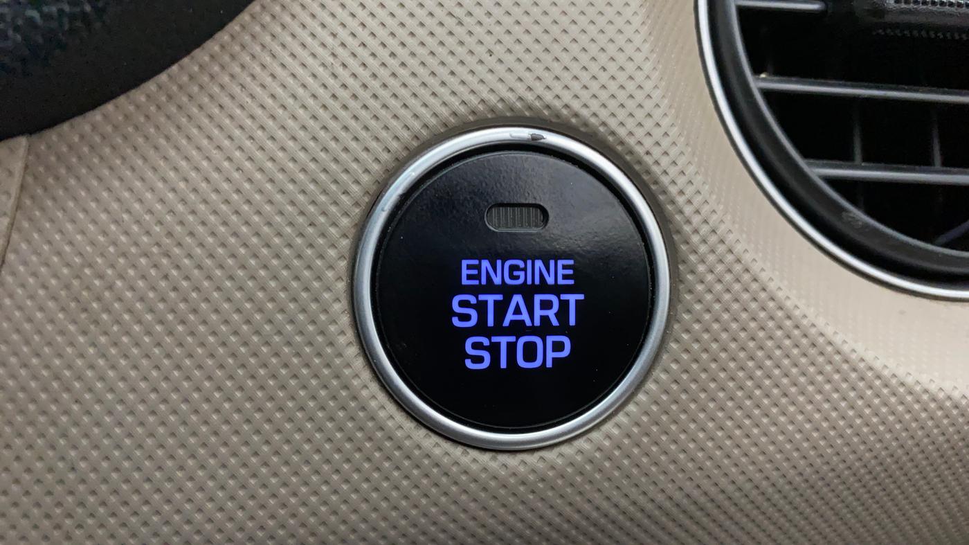 2017 Hyundai Grand i10 ASTA 1.2 KAPPA VTVT, Petrol, Manual, 40,581 km, Keyless Start/ Stop Button