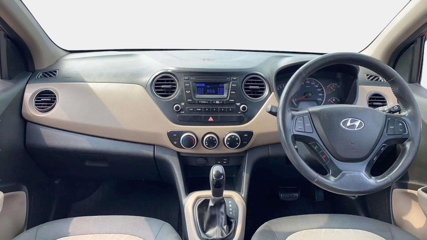 2016 Hyundai Grand i10 ASTA (O) AT 1.2 KAPPA VTVT, Petrol, Automatic, 33,114 km, Dashboard