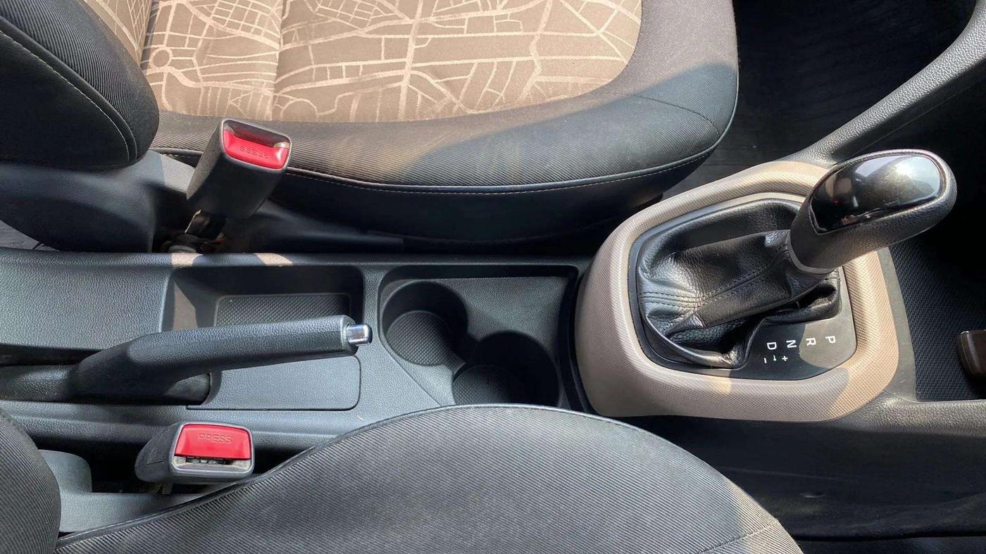 2016 Hyundai Grand i10 ASTA (O) AT 1.2 KAPPA VTVT, Petrol, Automatic, 33,114 km, Gear Lever