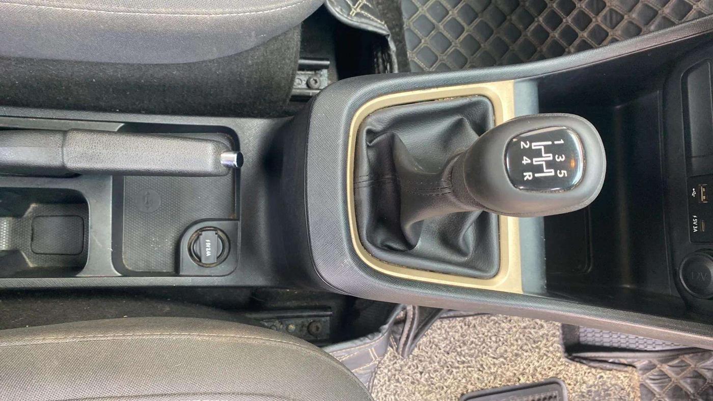 2023 Tata PUNCH ACCOMPLISHED MT CNG, CNG, Manual, 34,564 km, Gear Lever
