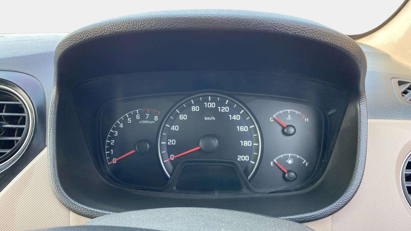 2015 Hyundai Xcent S 1.2, Petrol, Manual, 76,069 km, Odometer Image