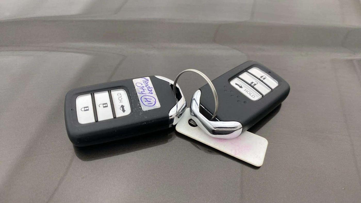 2021 Honda City 1.5L I-VTEC V MT 5TH GEN, Petrol, Manual, 30,277 km, Key Close Up