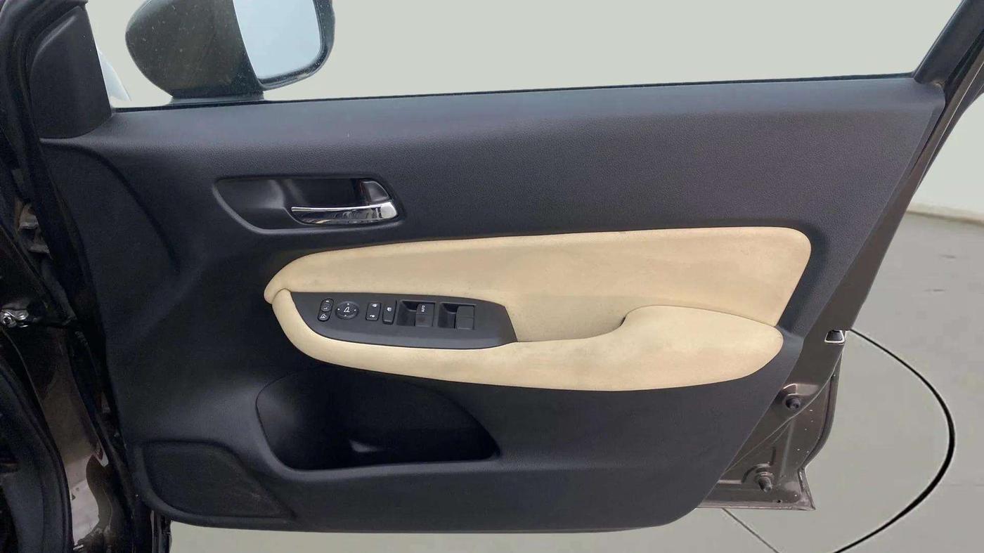 2021 Honda City 1.5L I-VTEC V MT 5TH GEN, Petrol, Manual, 30,277 km, Driver Side Door Panels Control