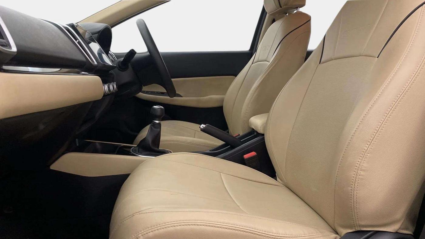2021 Honda City 1.5L I-VTEC V MT 5TH GEN, Petrol, Manual, 30,277 km, Right Side Front Door Cabin