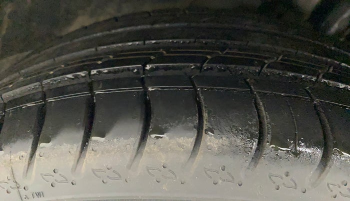 2019 Ford Ecosport TITANIUM 1.5L DIESEL, Diesel, Manual, 71,456 km, Left Front Tyre Tread