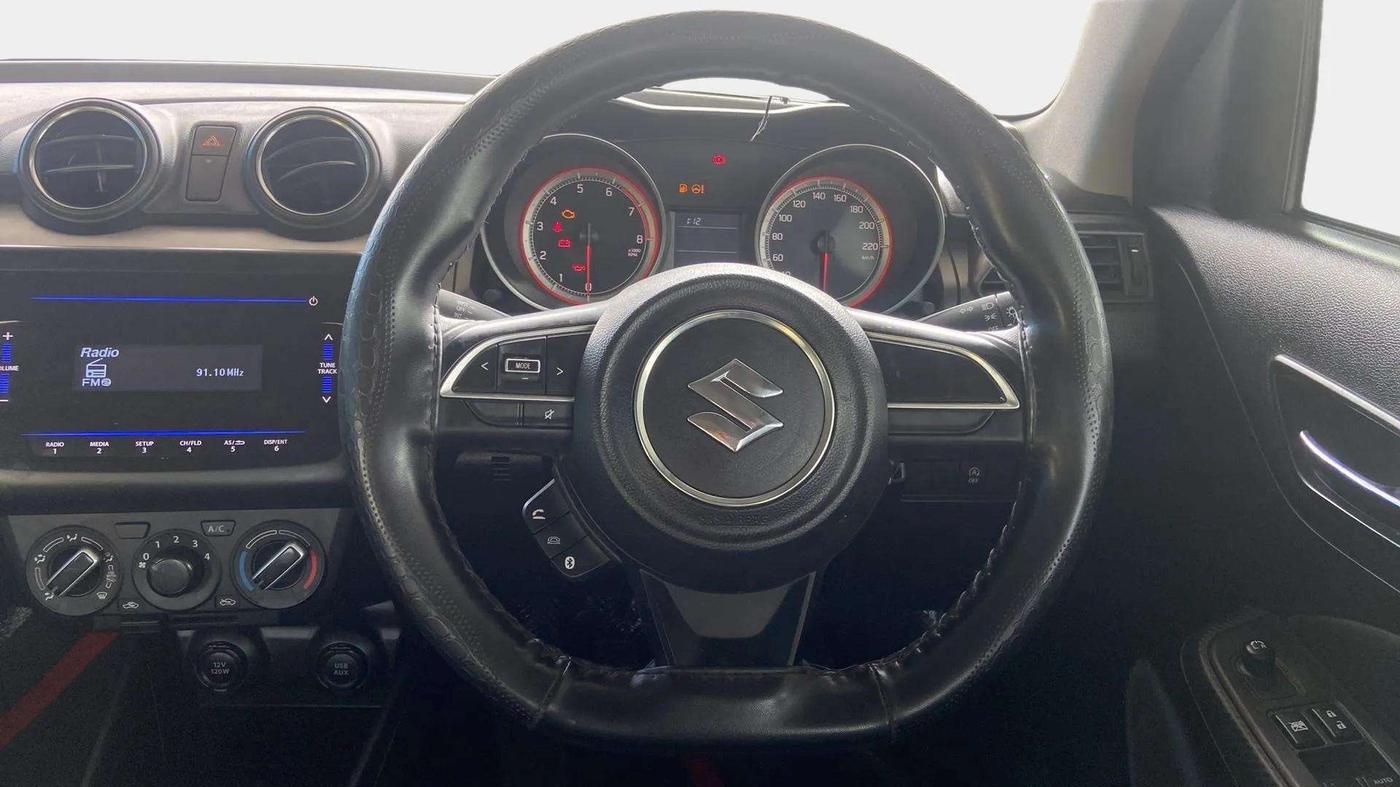 2022 Maruti Swift VXI, Petrol, Manual, 25,426 km, Steering Wheel Close Up