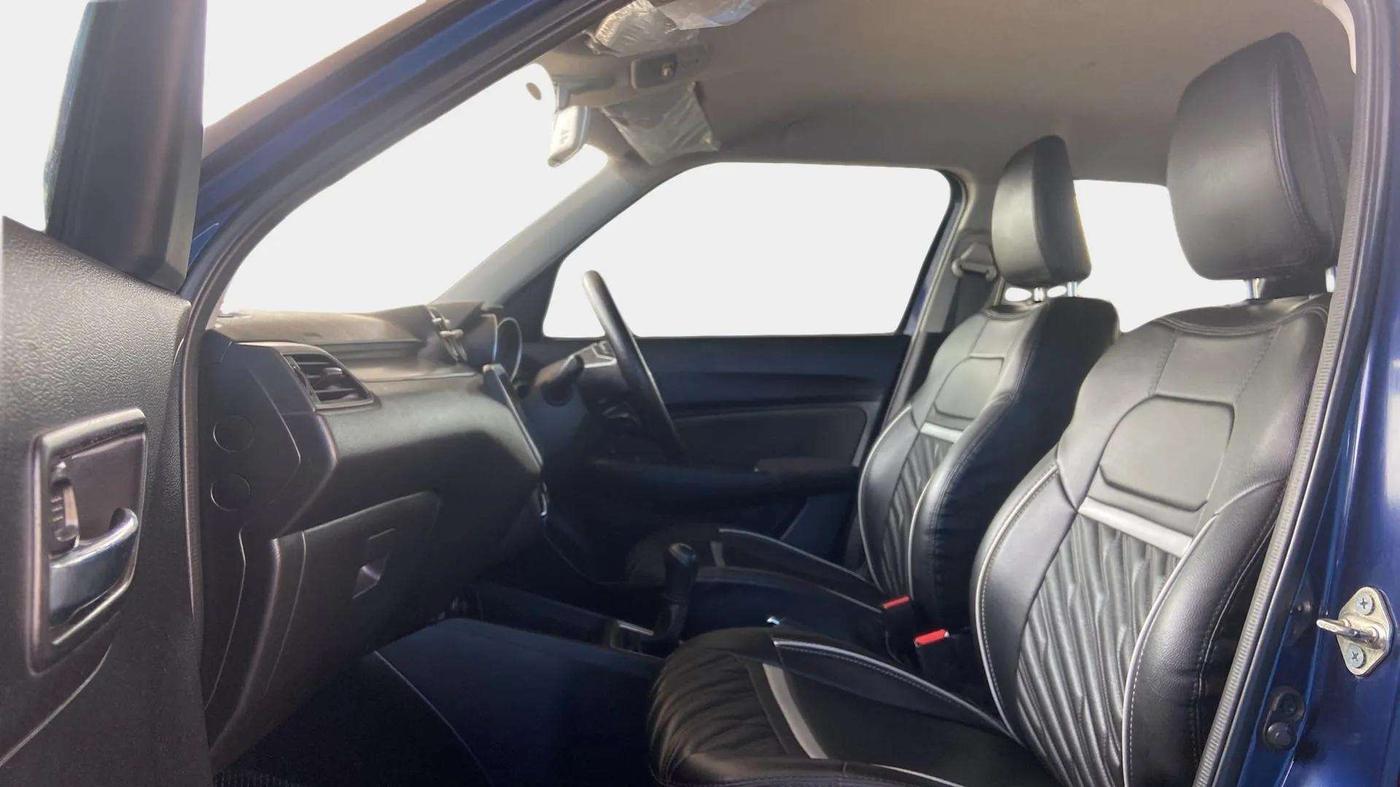 2022 Maruti Swift VXI, Petrol, Manual, 25,426 km, Right Side Front Door Cabin