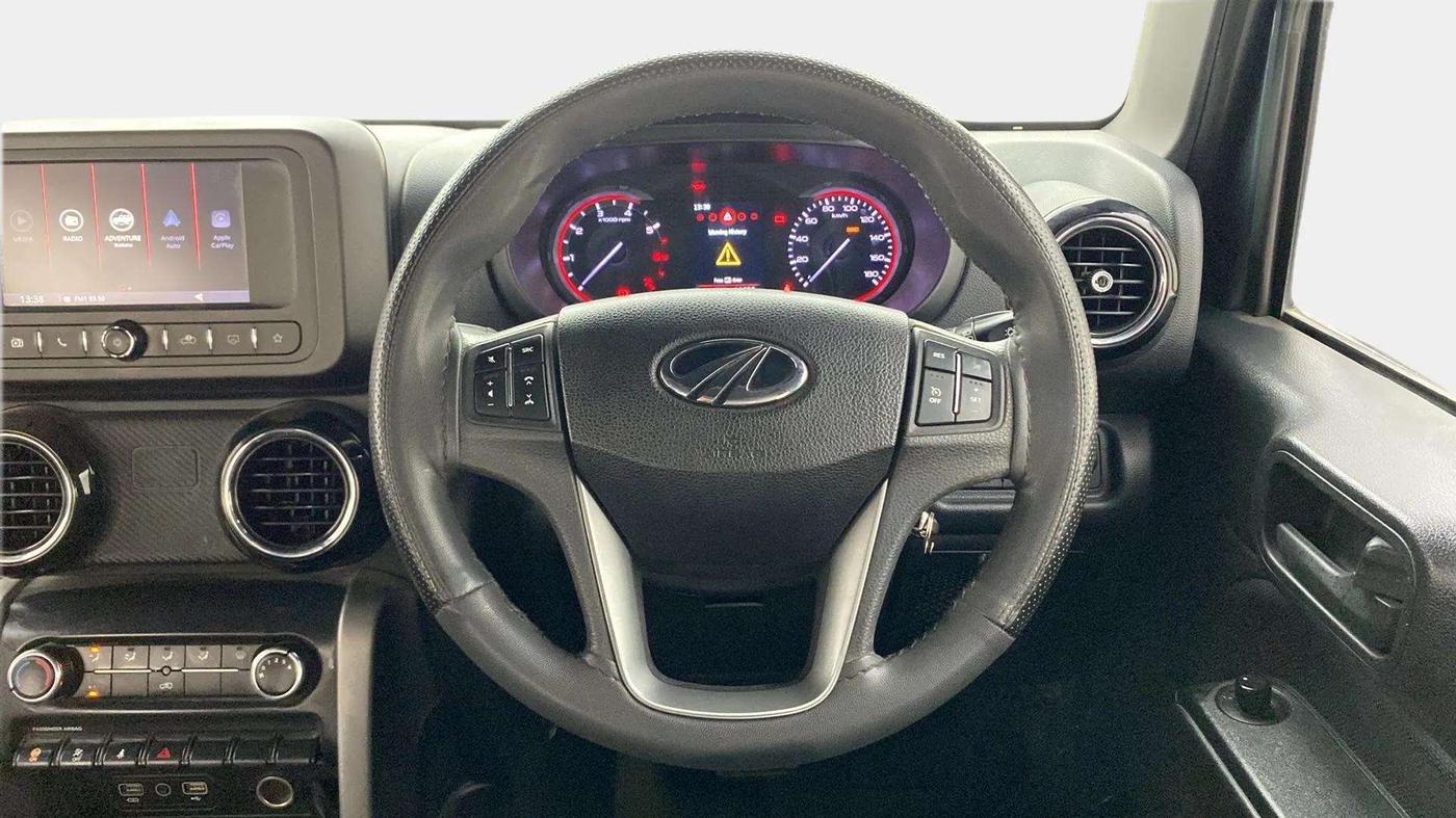 2021 Mahindra Thar LX  P 4WD AT CONVERTIBLE, Petrol, Automatic, 40,553 km, Steering Wheel Close Up