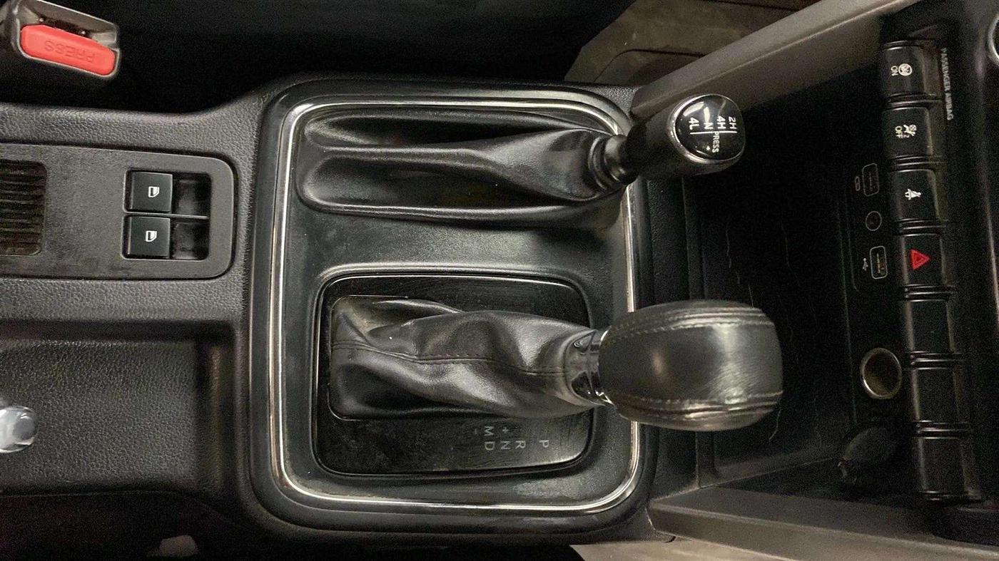 2021 Mahindra Thar LX  P 4WD AT CONVERTIBLE, Petrol, Automatic, 40,553 km, Gear Lever