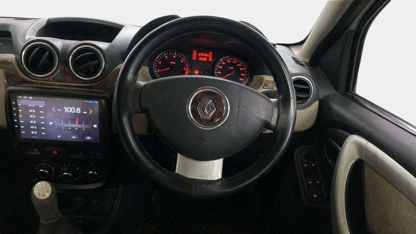 2014 Renault Duster 85 PS RXL PLUS DIESEL, Diesel, Manual, 97,696 km, Steering Wheel Close Up