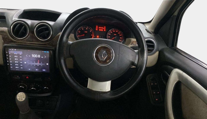 2014 Renault Duster 85 PS RXL PLUS DIESEL, Diesel, Manual, 97,612 km, Steering Wheel Close Up