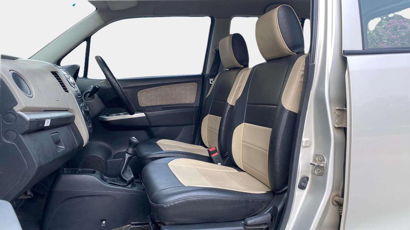 2016 Maruti Wagon R 1.0 VXI, Petrol, Manual, 31,091 km, Right Side Front Door Cabin