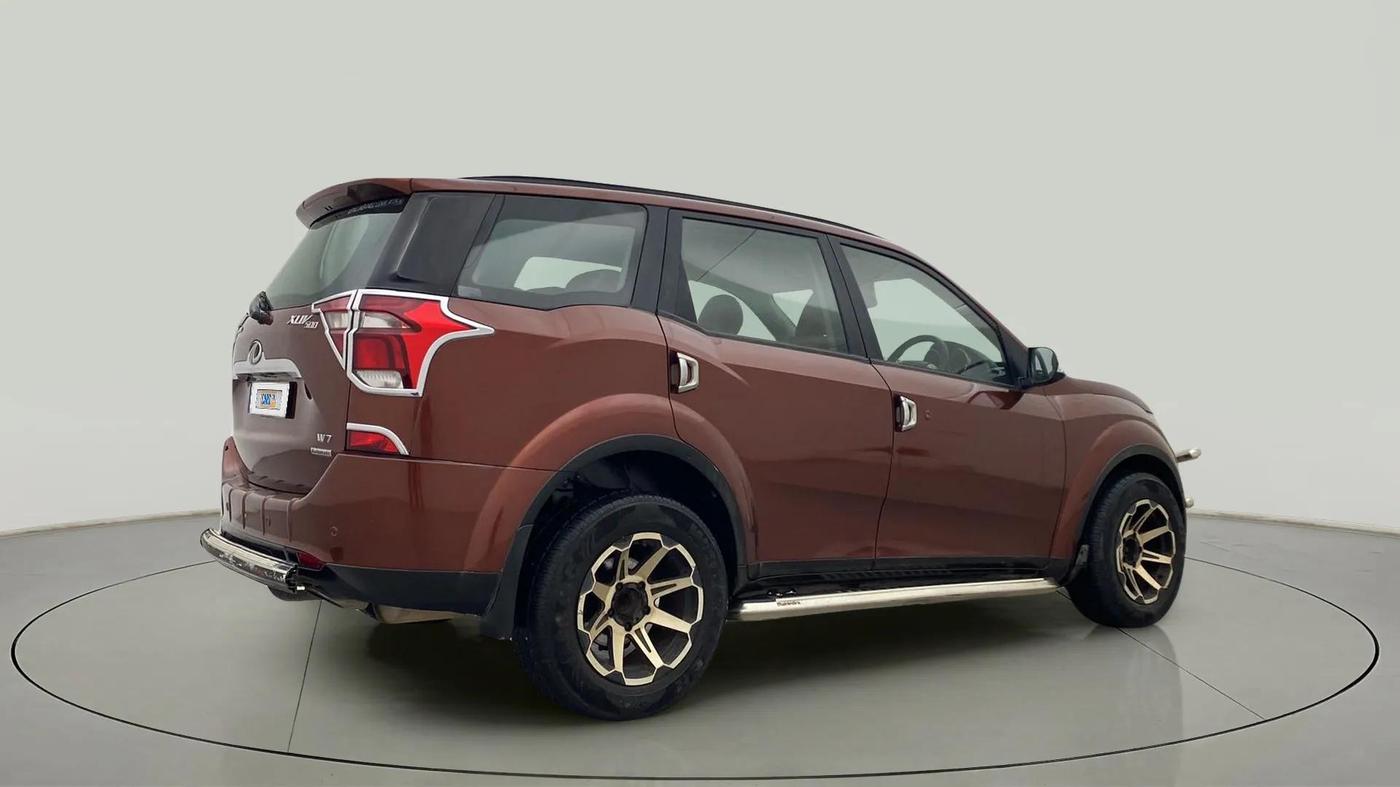 2018 Mahindra XUV500 W7 AT, Diesel, Automatic, 68,215 km, Right Back Diagonal