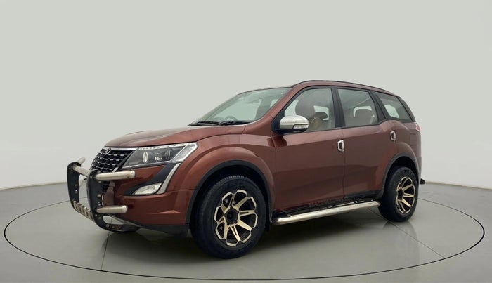 2018 Mahindra XUV500 W7 AT, Diesel, Automatic, 68,215 km, Left Front Diagonal