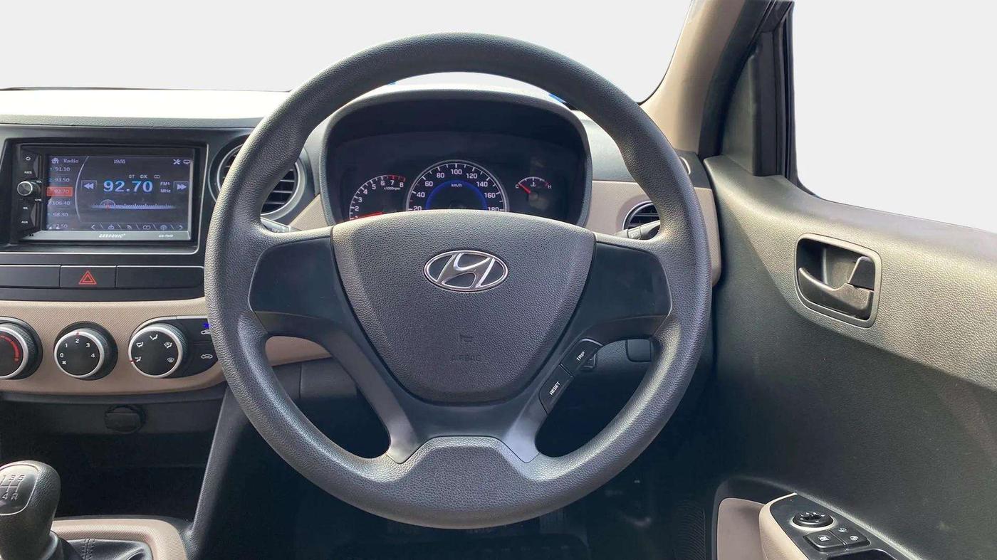 2017 Hyundai Grand i10 MAGNA 1.2 KAPPA VTVT, Petrol, Manual, 28,008 km, Steering Wheel Close Up