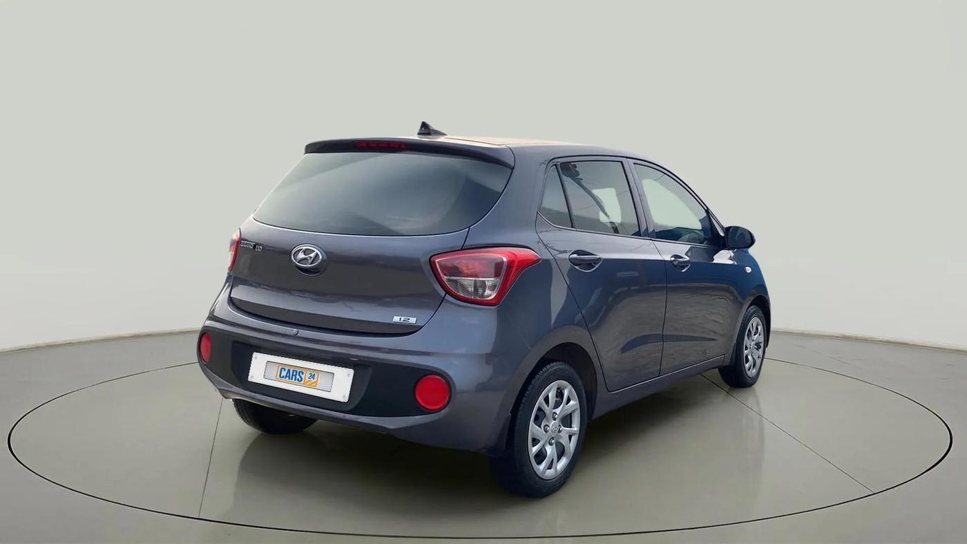 2017 Hyundai Grand i10 MAGNA 1.2 KAPPA VTVT, Petrol, Manual, 28,008 km, Right Back Diagonal